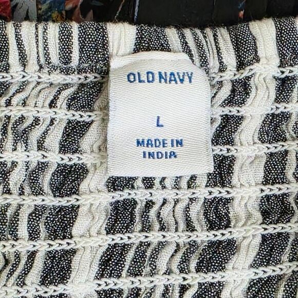 Old Navy Black White Striped Puff Sleeve Wrap Top Women’s L - Picture 5 of 7